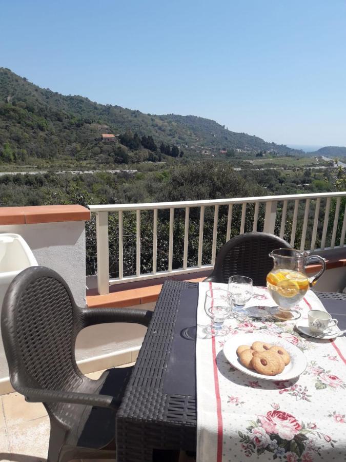 Casa Di Lucia Apartment Forza d'Agro Bagian luar foto