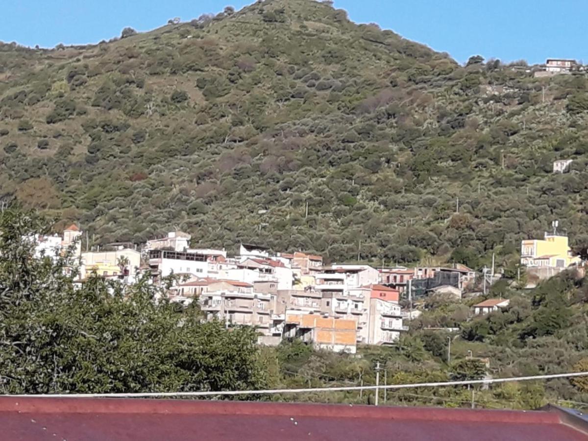 Casa Di Lucia Apartment Forza d'Agro Bagian luar foto